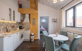 1-Bedroom Designer Apartment On Hristo Belchev Str