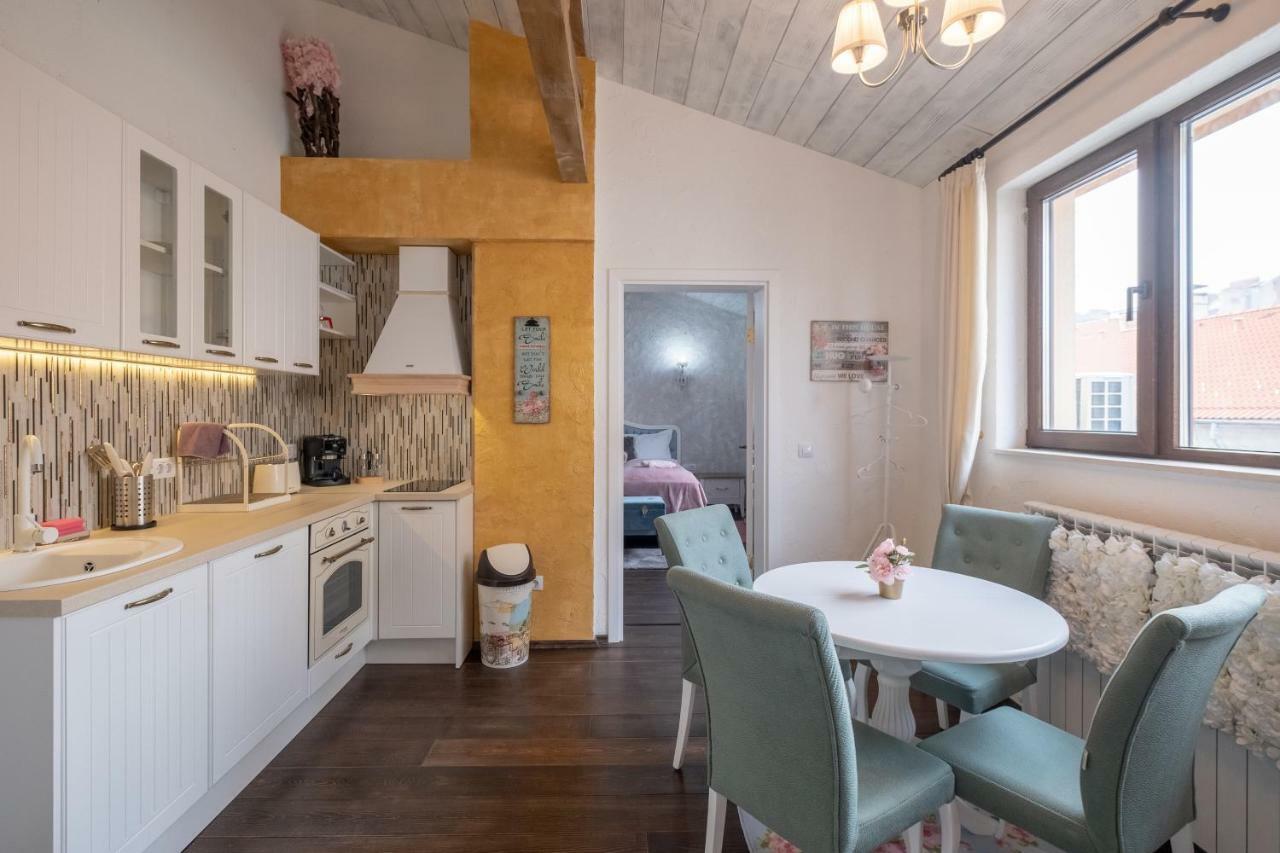 1-Bedroom Designer Apartment On Hristo Belchev Str Sofía Exterior foto